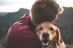 Η αγκαλιά είναι η πιο αυθεντική μορφή επικοινωνίας