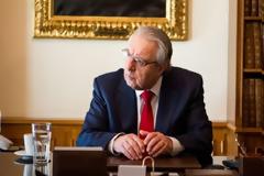 Μπαμπινιώτης: «Το Ελληνικό Σχολείο Είναι Άχρηστο. Τα Παιδιά Το Τελειώνουν Και Δεν Θυμούνται Τίποτα»