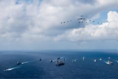 Εσκεμμένη η παρολίγον σύγκρουση ρωσικού αντιτορπιλικού με αμερικανικό καταδρομικό;