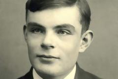 Alan Turing, η παρεξηγημένη ιδιοφυΐα που νίκησε τους Ναζί και διώχθηκε από το Βρετανικό Στέμμα