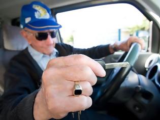 Φωτογραφία για Παράταση με τροπολογία στην ισχύ των διπλωμάτων οδήγησης ηλικιωμένων - Μέχρι να εξεταστούν ξανά..