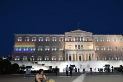 Athens Pride 2019: Στα χρώματα του ουράνιου τόξου η Βουλή
