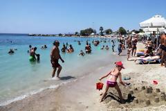 Ψήνεται ο τόπος! Χτυπάει πάλι «κόκκινο» ο υδράργυρος. Ο καιρός σήμερα και αύριο