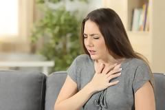 Δεν σας φτάνει ο αέρας, έχετε δύσπνοια; Aιτίες που την προκαλούν και πότε να πάτε σε γιατρό;