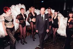 O Πρίγκιπας Φίλιππος κλείνει σήμερα τα 98 του χρόνια Ο σύζυγος της Βασίλισσας γεννήθηκε στην Κέρκυρα στις 10 Ιουνίου 1921