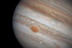 Απόψε ο Δίας θα είναι τόσο κοντά στη Γη που θα φαίνεται και με κιάλια