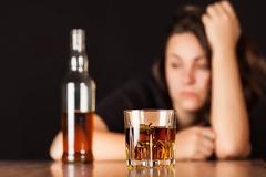 Αγρίνιο: 14χρονη προσήχθη υπό την επήρεια αλκοόλ – συνελήφθη ο 45χρονος πατέρας της