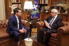 Τσίπρας σε Παυλόπουλο: Ζητώ εκλογές επειδή οι θυσίες του ελληνικού λαού κινδυνεύουν