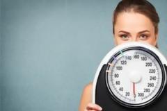 Ανεβείτε κάθε μέρα στη ζυγαριά στη διάρκεια των διακοπών για να κρατηθείτε σε φόρμα