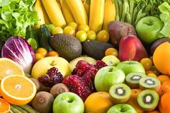 Όσοι δεν τρώνε φρούτα και λαχανικά κινδυνεύουν περισσότερο να πάθουν έμφραγμα και εγκεφαλικό