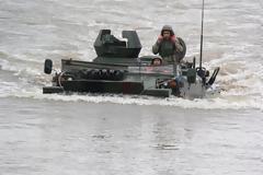 Οι Τούρκοι προσφέρουν γέλιο: Απείλησαν ξανά να περάσουν τον Έβρο και κόντεψαν να πνιγούν