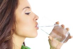 Πόσο ασφαλής για την υγεία είναι η χλωρίωση του νερού, που πίνουμε; Παράγωγα του χλωρίου και καρκίνος