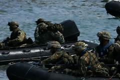 Ανησυχία για «θερμό» καλοκαίρι: Σε ετοιμότητα οι ΕΔ – Η Ζ’ ΜΑΚ κατέκλυσε τις βραχονησίδες στο Αιγαίο