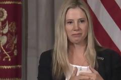 Η Μίρα Σορβίνο αποκάλυψε με δάκρυα στα μάτια ότι είχε πέσει θύμα βιασμού σε ραντεβού