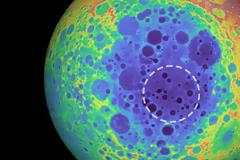 Εντοπίσθηκε από τη NASA μια τεράστια μυστηριώδης μεταλλική μάζα στην σκοτεινή πλευρά της Σελήνης