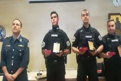 Βραβεύτηκαν οι «φύλακες άγγελοι» που έσωσαν 13χρονο κορίτσι από πτώση στη γέφυρα