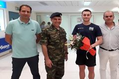 Υποδοχή και απ’ τον Διοικητή της 12ης Μεραρχίας στον Παγκόσμιο ρέκορντμαν και Ολυμπιονίκη Δημοσθένη Μιχαλεντζάκη