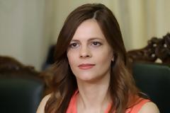 Έφη Αχτσιόγλου: Κανόνες για όλους, απέναντι στις ασυλίες των λίγων