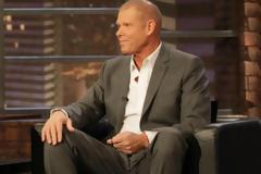 Το OPEN ανακοινώνει τη λύση της συνεργασίας του με τον Τζώνη Καλημέρη