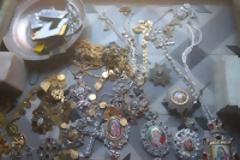 12144 - Η ανακοίνωση της Ελληνικής Αστυνομίας για τον ιερόσυλο που έκλεψε τάματα από την εικόνα της Παναγίας της Πορταΐτισσας της Ιεράς Μονής Ιβήρων