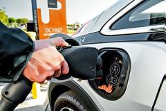 Bonus 6.000 ευρώ για την απόκτηση ηλεκτρικού ή υβριδικού ΙΧ!