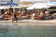 Το club MOLOS άνοιξε τις πύλες του και σας περιμένει στη Πογωνιά- ΠΑΛΑΙΡΟΥ και αυτό το καλοκαίρι!!