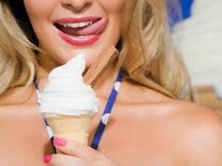 Φωτογραφία για Γιατί το μυαλό μας παγώνει όταν τρώμε παγωτό