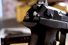 Udav: Το νέο πανίσχυρο πιστόλι του ρωσικού στρατού - Ποιο μυστικό κρύβει;