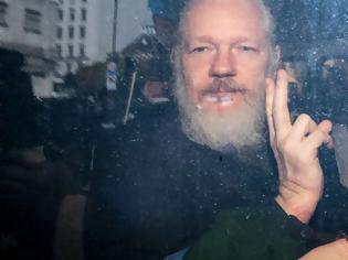 Φωτογραφία για Το 2020 η απόφαση για την έκδοση του Julian Assange στις ΗΠΑ
