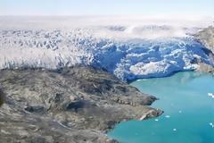 Ο πλανήτης εκπέμπει SOS: Πάνω από το 40% των πάγων της Γροιλανδίας έλιωσε σε μόλις μία εβδομάδα