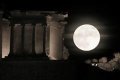 Απόψε η εντυπωσιακή Πανσέληνος της Φράουλας