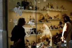 Αγίου Πνεύματος: Ανοικτά τα καταστήματα στην Αθήνα... κλειστά στη Θεσσαλονίκη