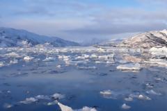 Μέσα σε μόλις 24 ώρες η Γροιλανδία έχασε 2 δισ. τόνους πάγου