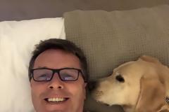 Παρουσιαστής του BBC «δίνει» δημοσίως την κόρη του: Το δωμάτιό σου είναι απαράδεκτο