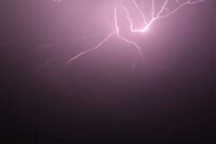 Μπροστά στα μάτια του πατέρα του χτυπήθηκε από τον κεραυνό ο 37χρονος