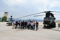 Ο Συνταγματάρχης Χειμαριός και οι διαπιστευμένοι δημοσιογράφοι του ΥΠΕΘΑ