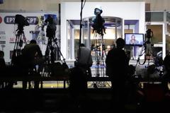 Ντιμπέιτ ΣΥΡΙΖΑ- ΝΔ για το... ντιμπέιτ