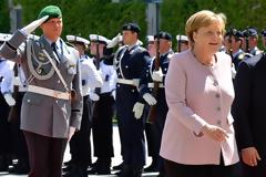 Τι συμβαίνει με την Άνγκελα Μέρκελ: Οι σπασμοί, τα σενάρια και οι γνώμες των ειδικών