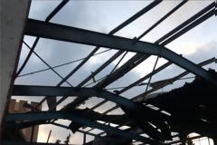 Αεροπορική επιδρομή με τραυματίες σε αποθήκη ιταλικών συμφερόντων