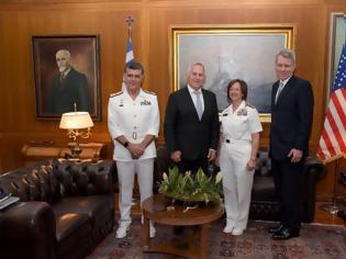 Φωτογραφία για Συνάντηση ΥΕΘΑ Ευάγγελου Αποστολάκη με την Commander US 6th Fleet