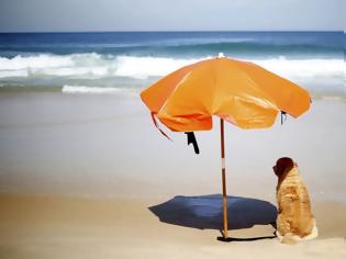 Φωτογραφία για Επιτρέπεται να πάρω τον σκύλο στην παραλία για μπάνιο;