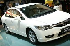 Χρέωσαν Τέλη Κυκλοφορίας σε υβριδικό αυτοκίνητο