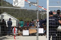 «Στη Μόρια υποσιτίζονται, είμαι σίγουρος ότι υπάρχει διαφθορά» λέει σύμβουλος του ΟΗΕ