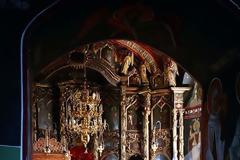 «Αχ πάτερ μου, εγώ δεν πάω στην Εκκλησία ! Πάω μόνο σε ξωκλήσια και ανάβω ένα κεράκι»