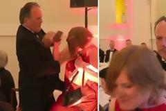 Η Μέι έδιωξε τον υφυπουργό Εξωτερικών μετά την επίθεση σε διαδηλώτρια της Greenpeace