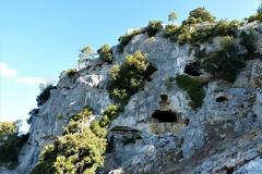 Η σπηλιά «προσωπείο» του θεού Διόνυσου στα βουνά του Βάλτου! (φωτο)