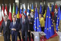 Tι κρύβεται πίσω απο τη μη στήριξη της ΕΕ και των ΗΠΑ στην Ελλάδα;