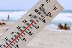 Κόλπα για να αντέξετε τη ζέστη χωρίς κλιματιστικό