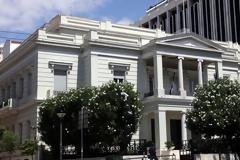 Η Αθήνα απαντά στην Άγκυρα για τους μουφτήδες: Δεν δεχόμαστε μαθήματα