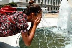 Υψηλές οι θερμοκρασίες και τη Δευτέρα, αλλά θα υπάρξουν και καταιγίδες